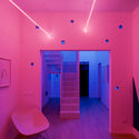 Light as a Design Statement: Creative Ways to Use Artificial Lighting - Image 11 of 26